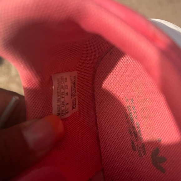 Adidas flamingo pattern SI loop. - Picture 3 of 4